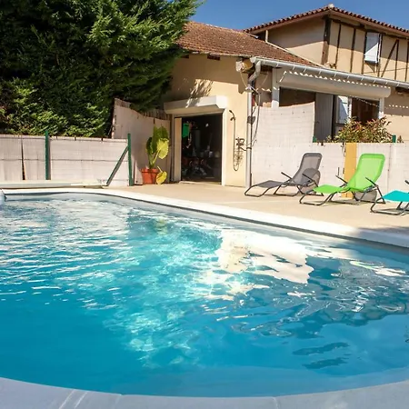 Villa Charmante En Pleine Campagne De Avec Piscine Privée Courrensan