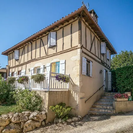 Charmante En Pleine Campagne De Avec Piscine Privée Villa Courrensan
