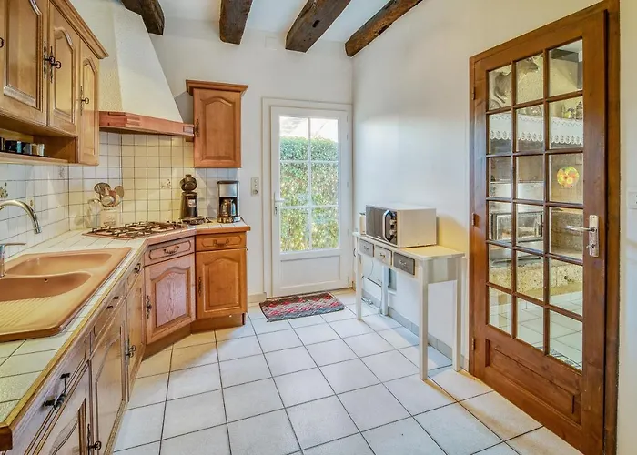 Charmante En Pleine Campagne De Avec Piscine Privee * Courrensan